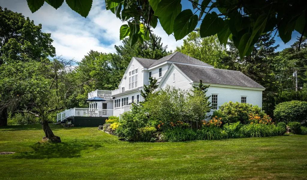 269 Blackstrap Road Falmouth ME 04105