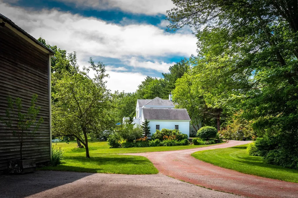 269 Blackstrap Road Falmouth ME 04105