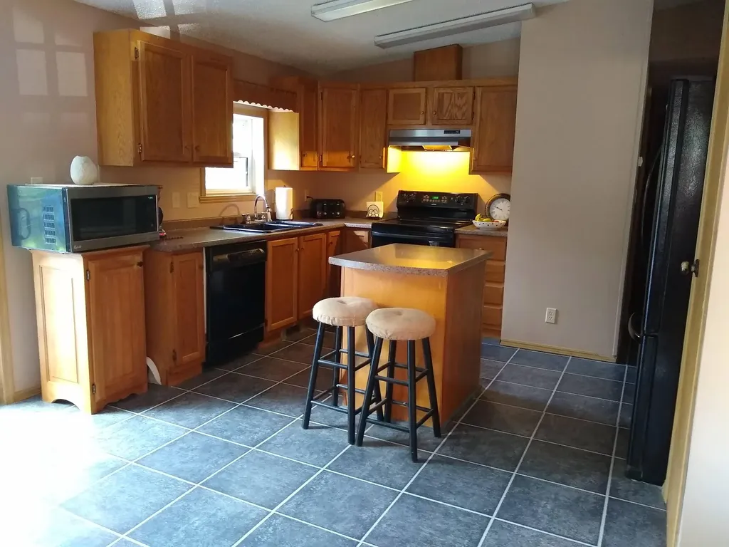 253 Meadowhill Road Manchester ME 04351
