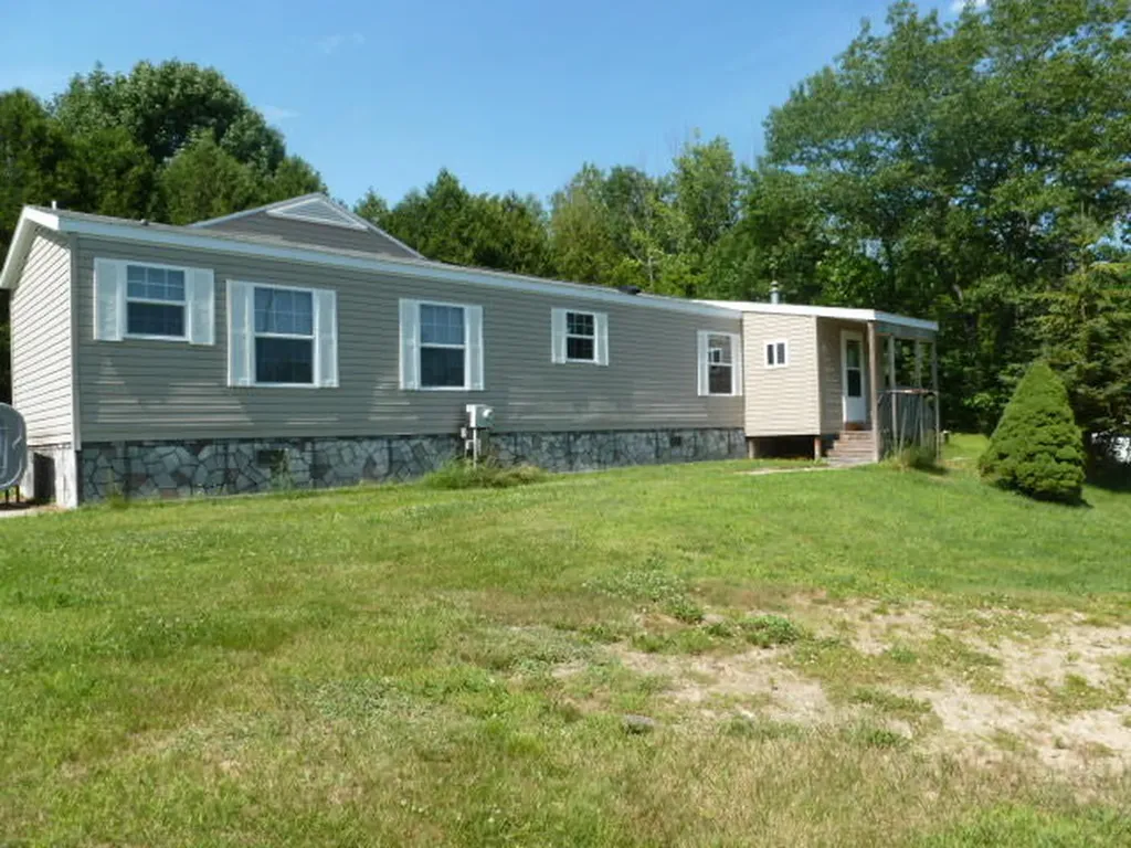 530 Woodman Hill Road Minot ME 04258