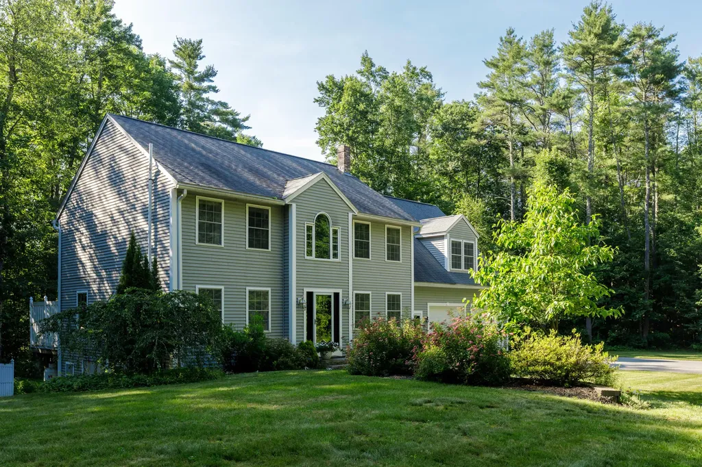 7 Gabriellas Way Windham ME 04062