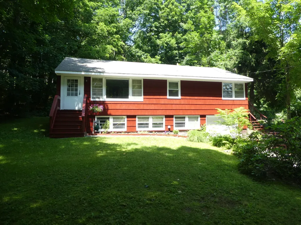 51 Narragansett Street Gorham ME 04038