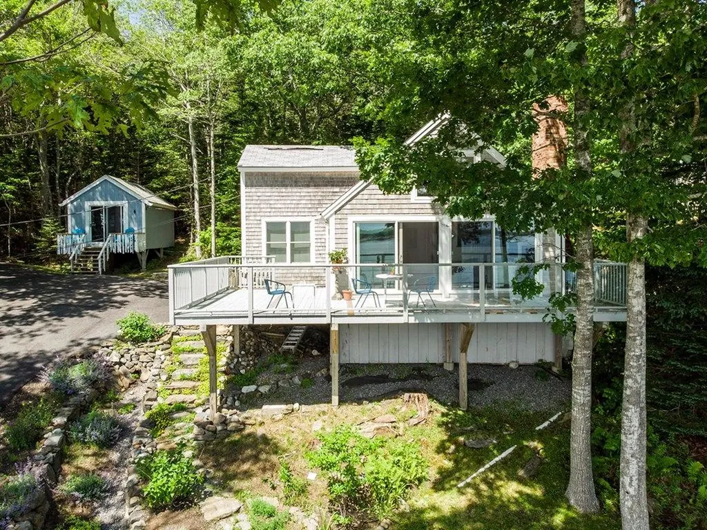 215 King Phillips Trail Boothbay ME 04544