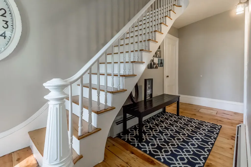 91 Lincoln Road Saco ME 04072