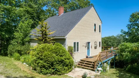 26 Bayview Road Newcastle ME 04553