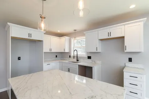 18 Glenwood Drive Kennebunk ME 04043