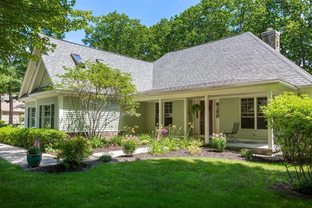32 Landing Road Saco ME 04072