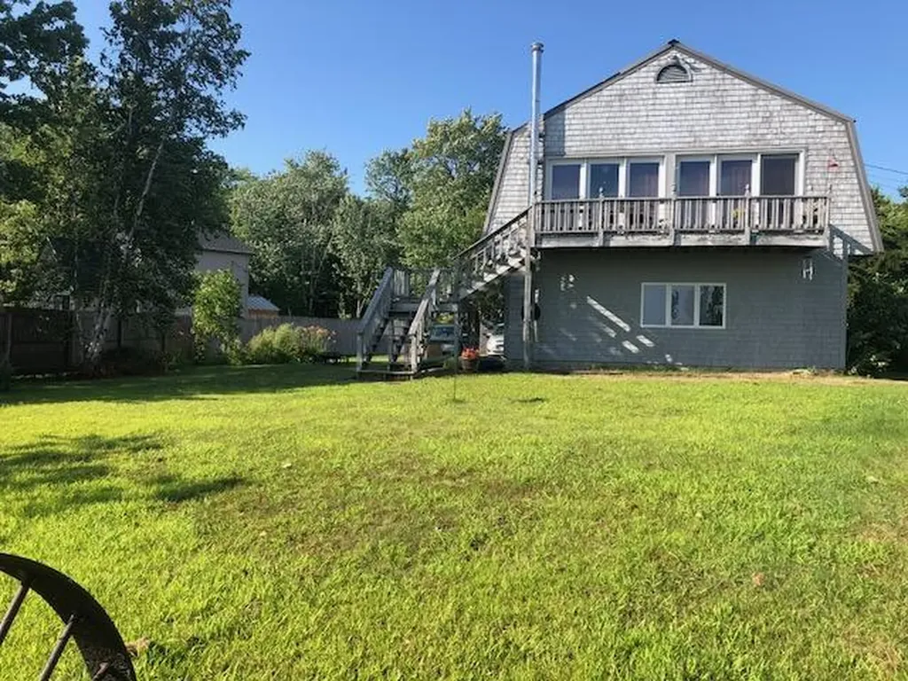 32 Squirrel Cove Hudson ME 04449
