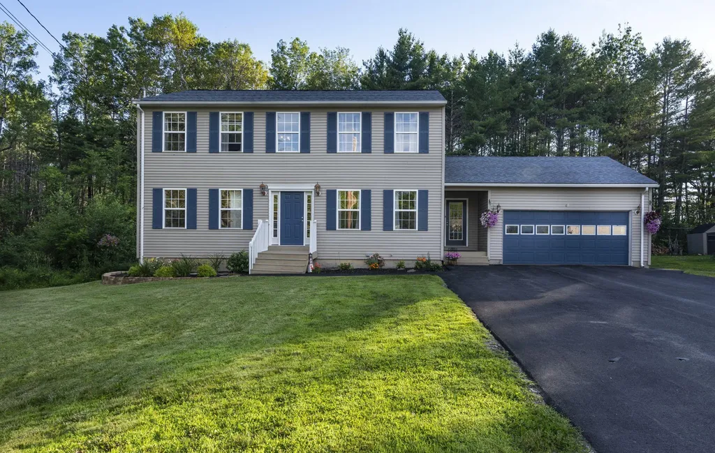 47 Bowdoin Drive Brewer ME 04412