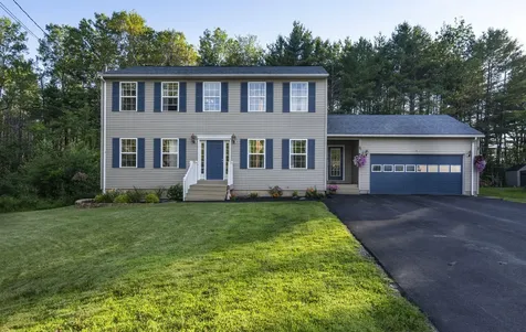 47 Bowdoin Drive Brewer ME 04412
