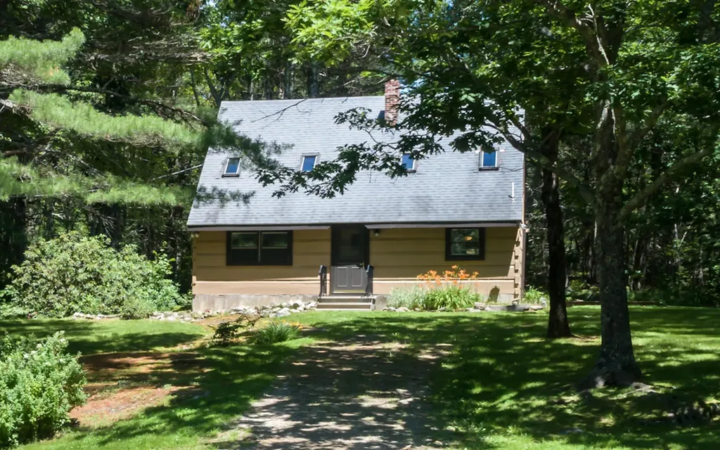 365 Willow Lane Wiscasset ME 04578