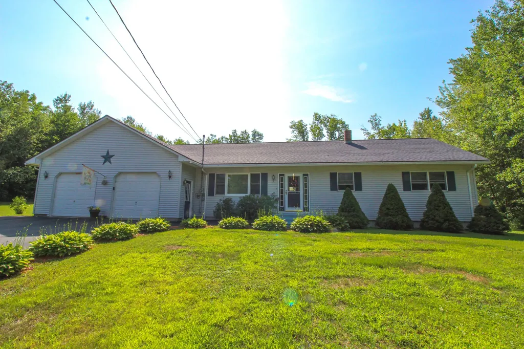 36 Albert Drive Lincoln ME 04457