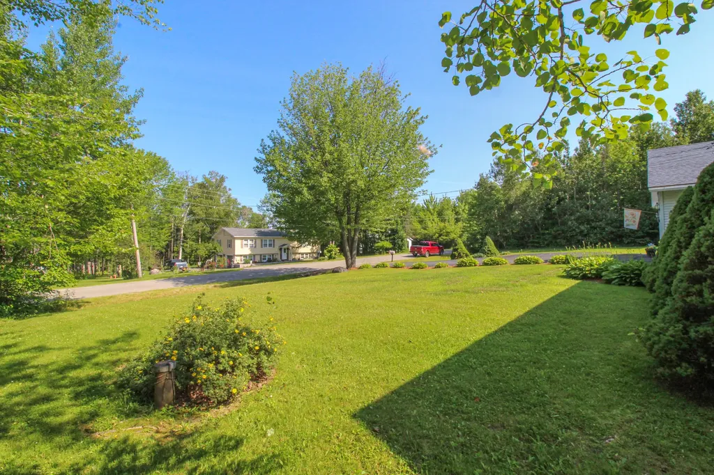 36 Albert Drive Lincoln ME 04457