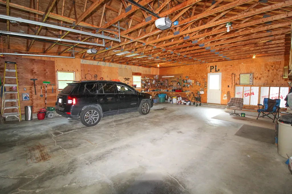 36 Albert Drive Lincoln ME 04457