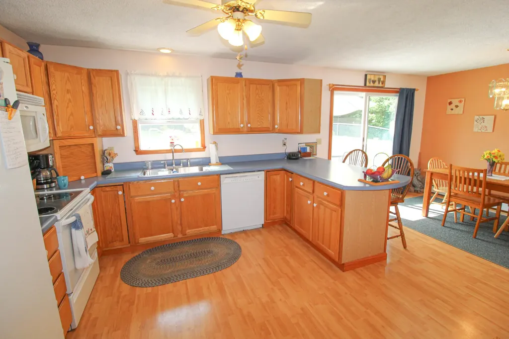 36 Albert Drive Lincoln ME 04457