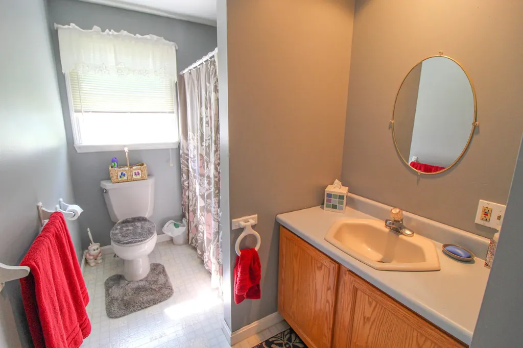 36 Albert Drive Lincoln ME 04457