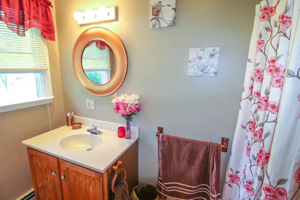 36 Albert Drive Lincoln ME 04457