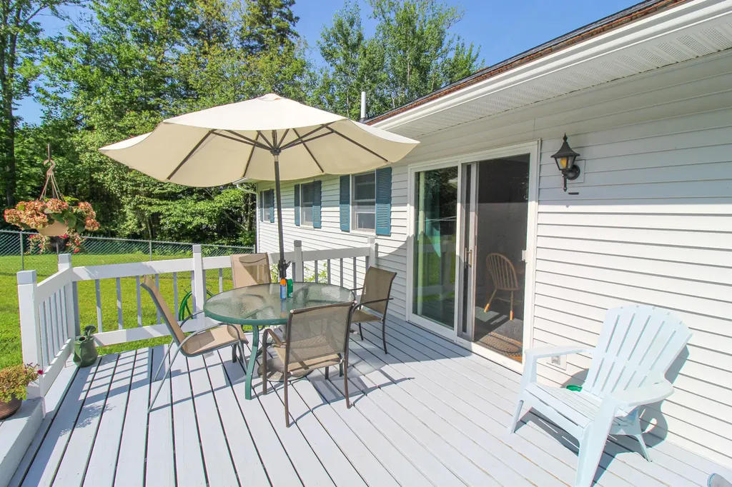 36 Albert Drive Lincoln ME 04457
