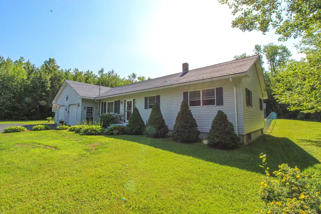 36 Albert Drive Lincoln ME 04457