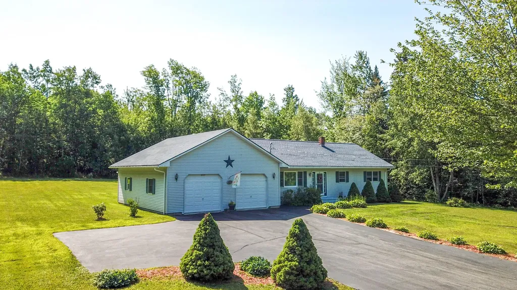 36 Albert Drive Lincoln ME 04457