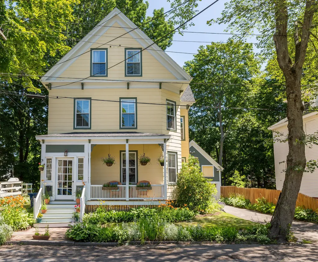 15 Cottage Street Portland ME 04103