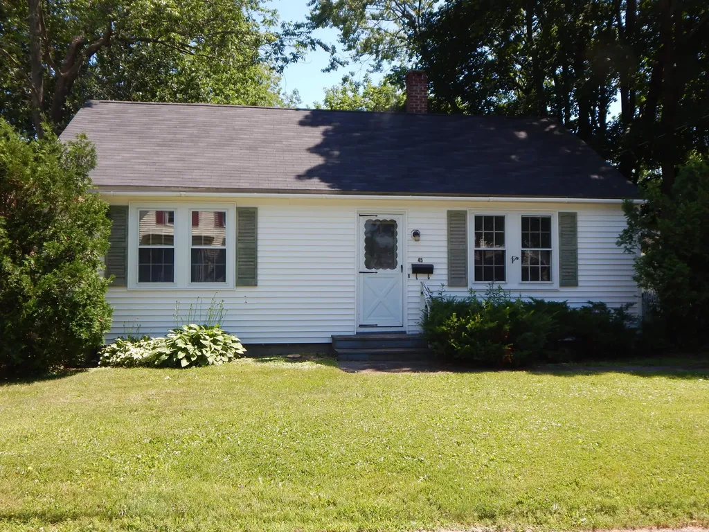 45 Brewster Street Rockland ME 04841