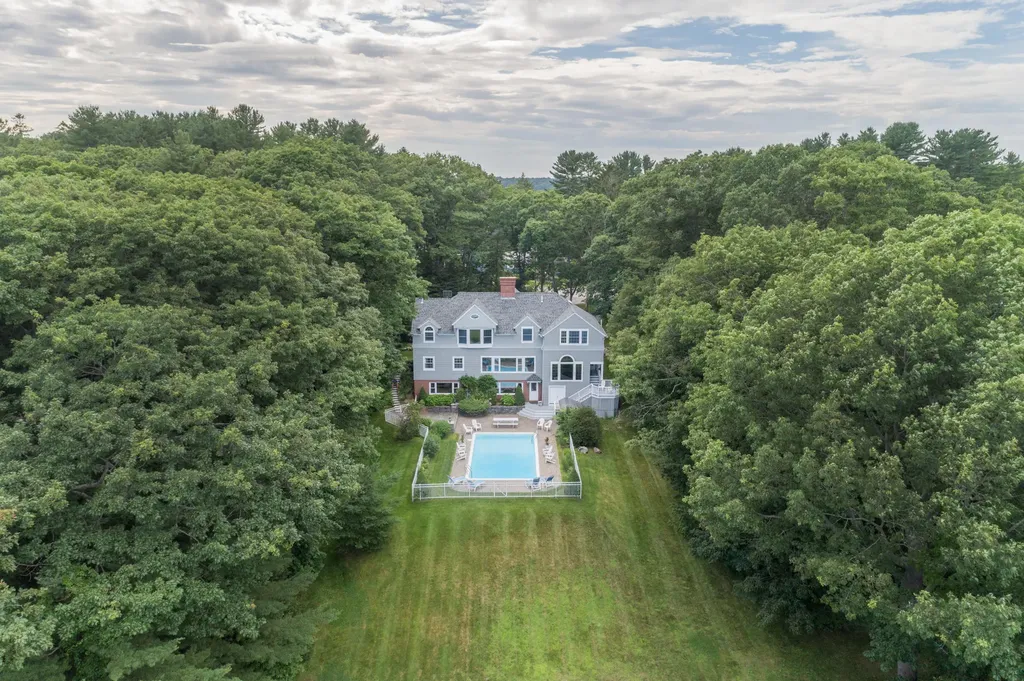 15 Old Mill Road Falmouth ME 04105