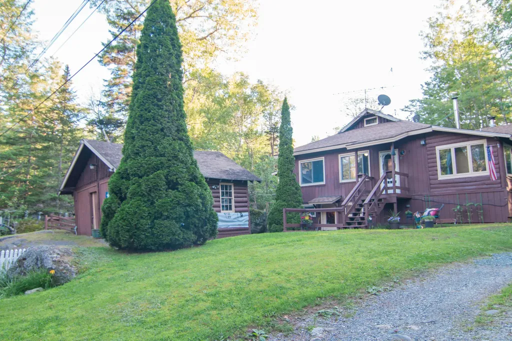 11 Fernwood Road Dedham ME 04429