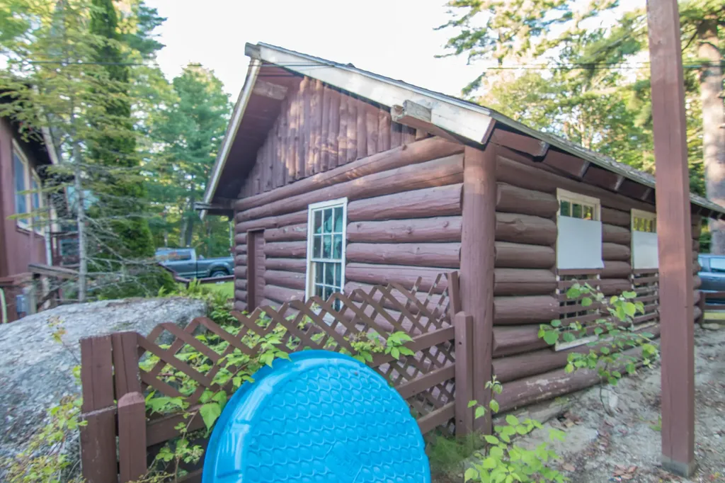 11 Fernwood Road Dedham ME 04429