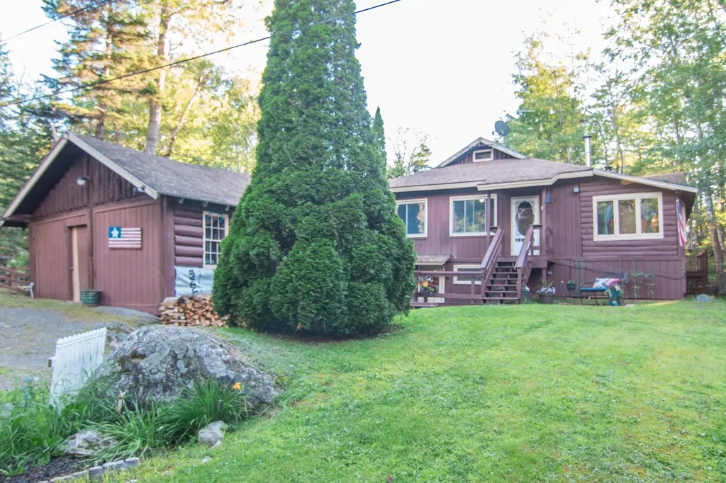 11 Fernwood Road Dedham ME 04429