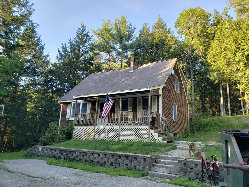 143 Hollis Road Dayton ME 04005