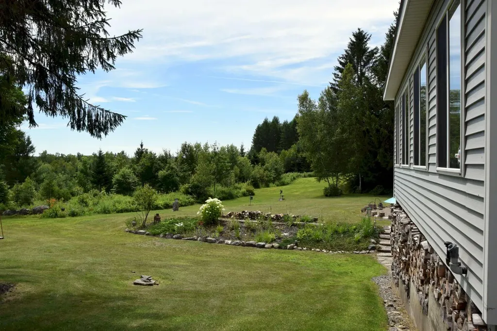 47 Castle Road Harmony ME 04942