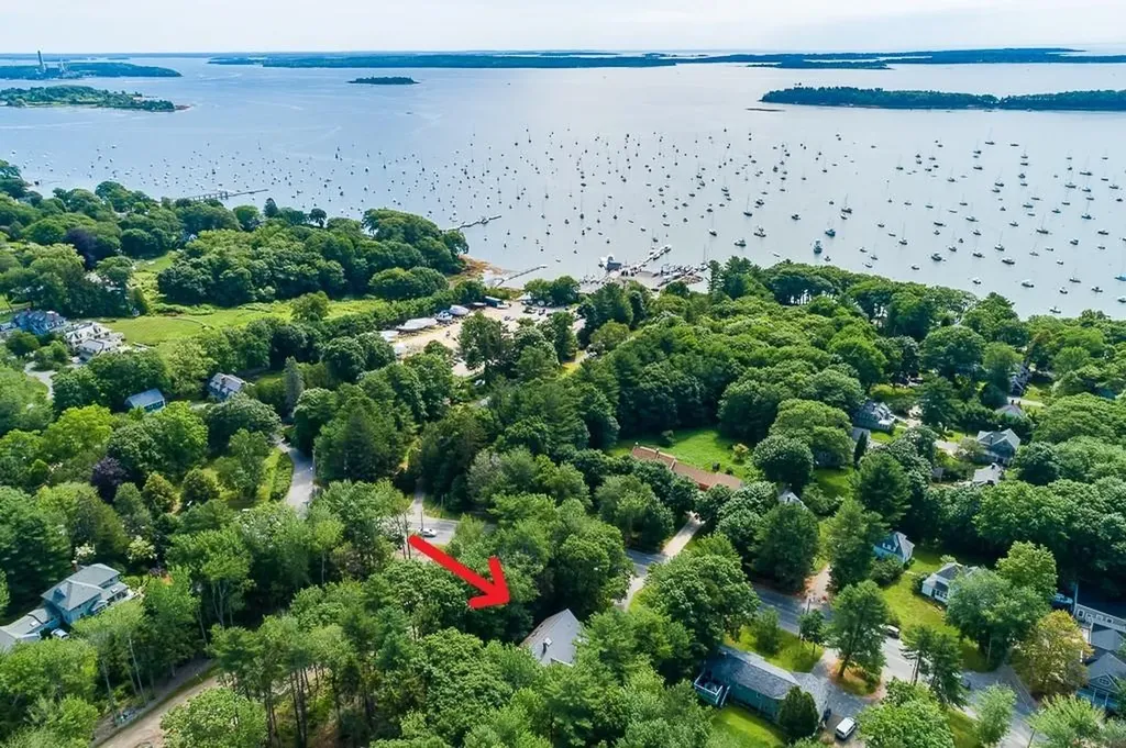 206 Foreside Road Falmouth ME 04105