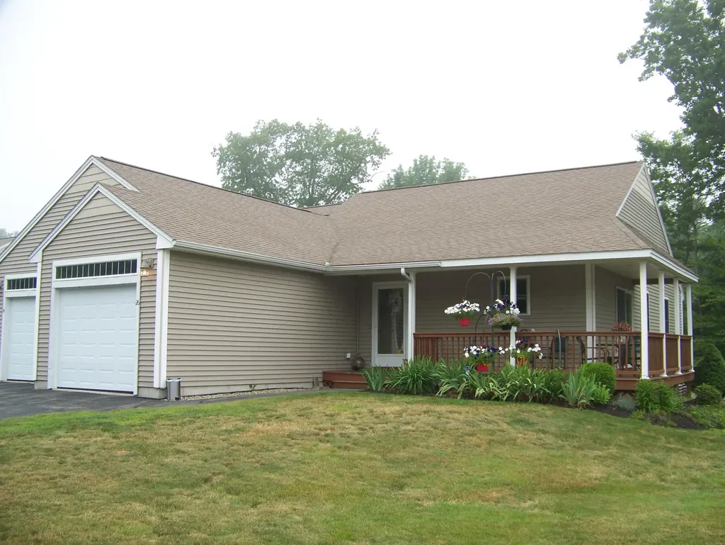 26 Stagecoach Lane Westbrook ME 04092