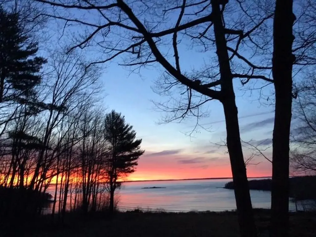 16 Cove View Lane Rockport ME 04856