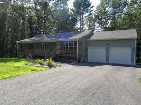 42 Acorn Drive Wells ME 04090