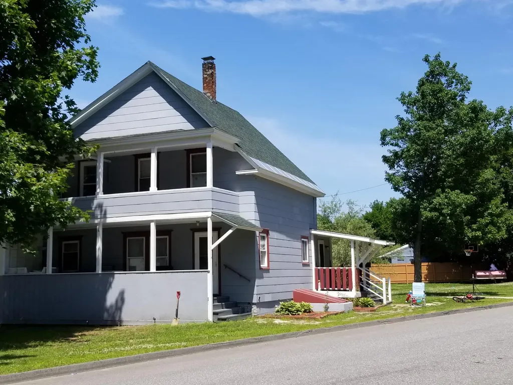 14 Mexico Avenue Mexico ME 04257