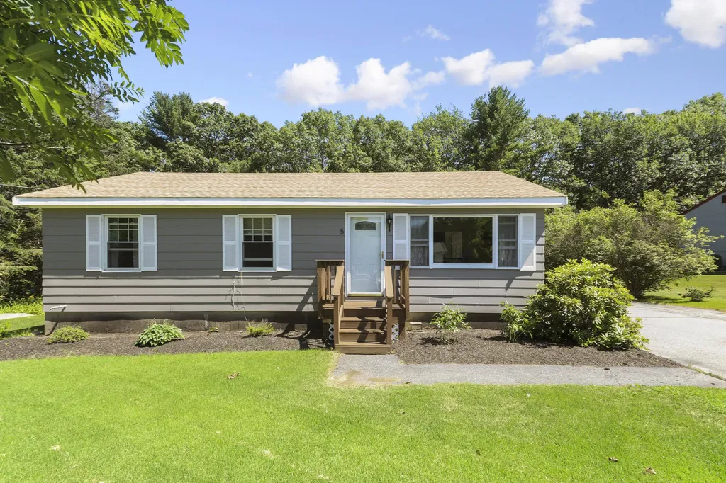 5 Georgetown Drive Biddeford ME 04005