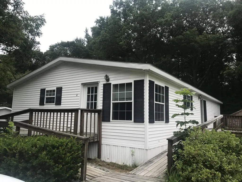 6 Ash Lane Kittery ME 03904