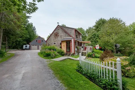 19 Pinkham Lane Boothbay ME 04537