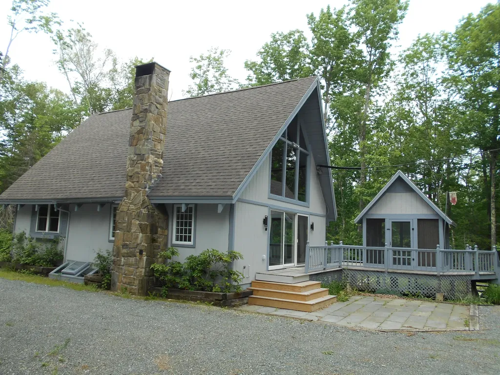33 Porter Street Searsport ME 04974