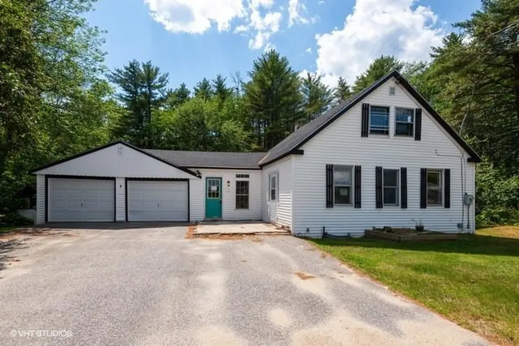 6 Rayville Road Otisfield ME 04270