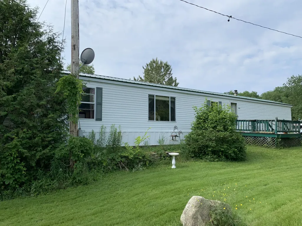 829 Stetson Road Kenduskeag ME 04450
