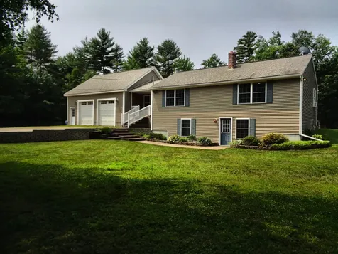 10 Johannas Lane Standish ME 04084