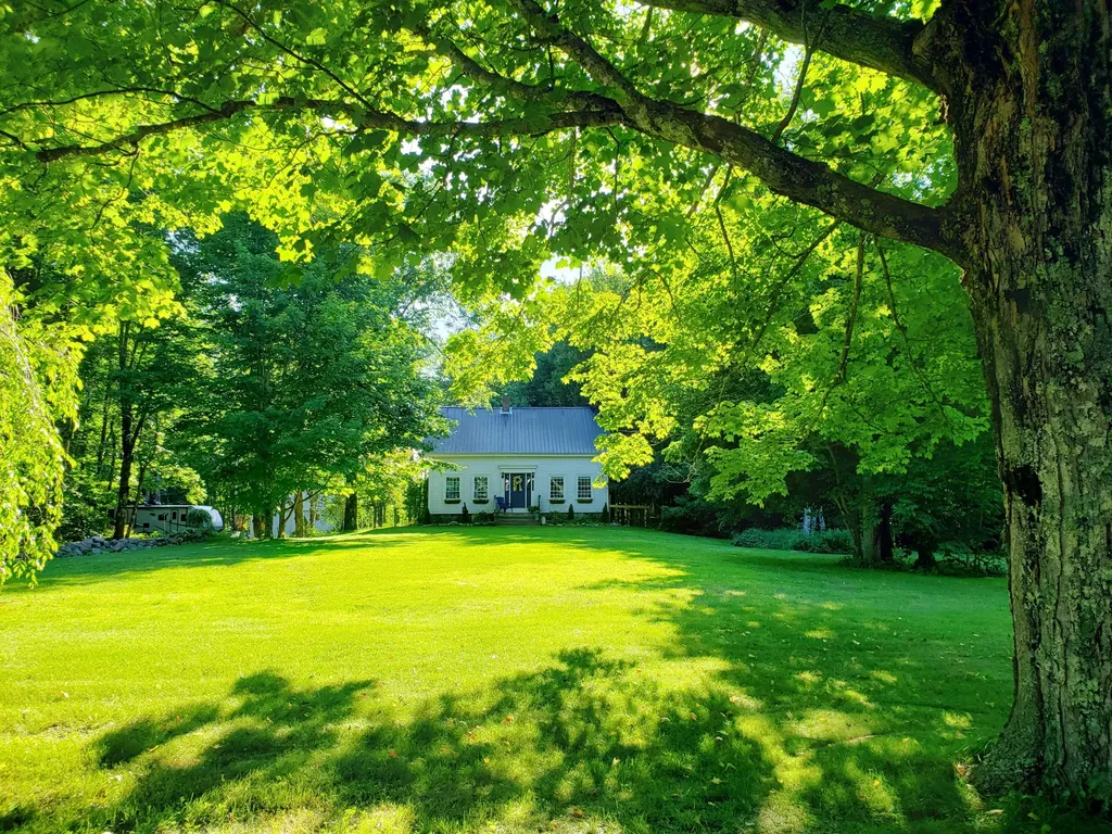 2033 Carmel Road N Newburgh ME 04444