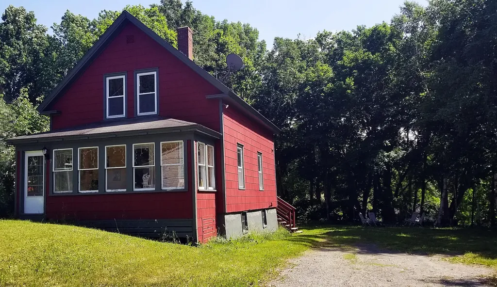 17 Lincoln Street Greenville ME 04441