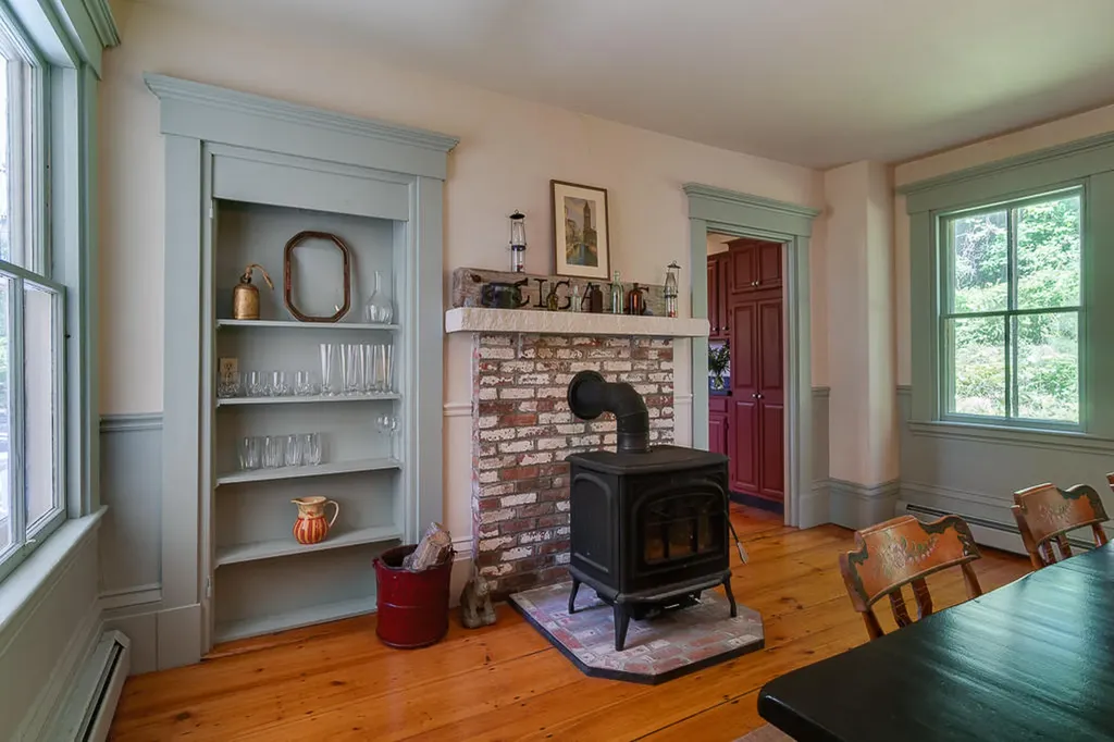55 River Road Newcastle ME 04553