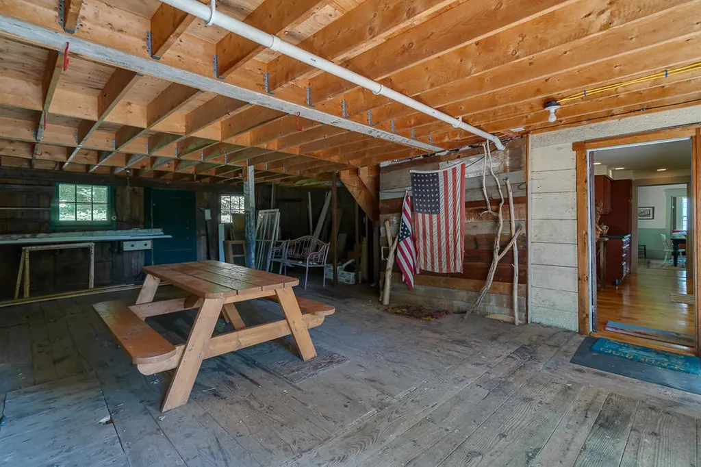 55 River Road Newcastle ME 04553