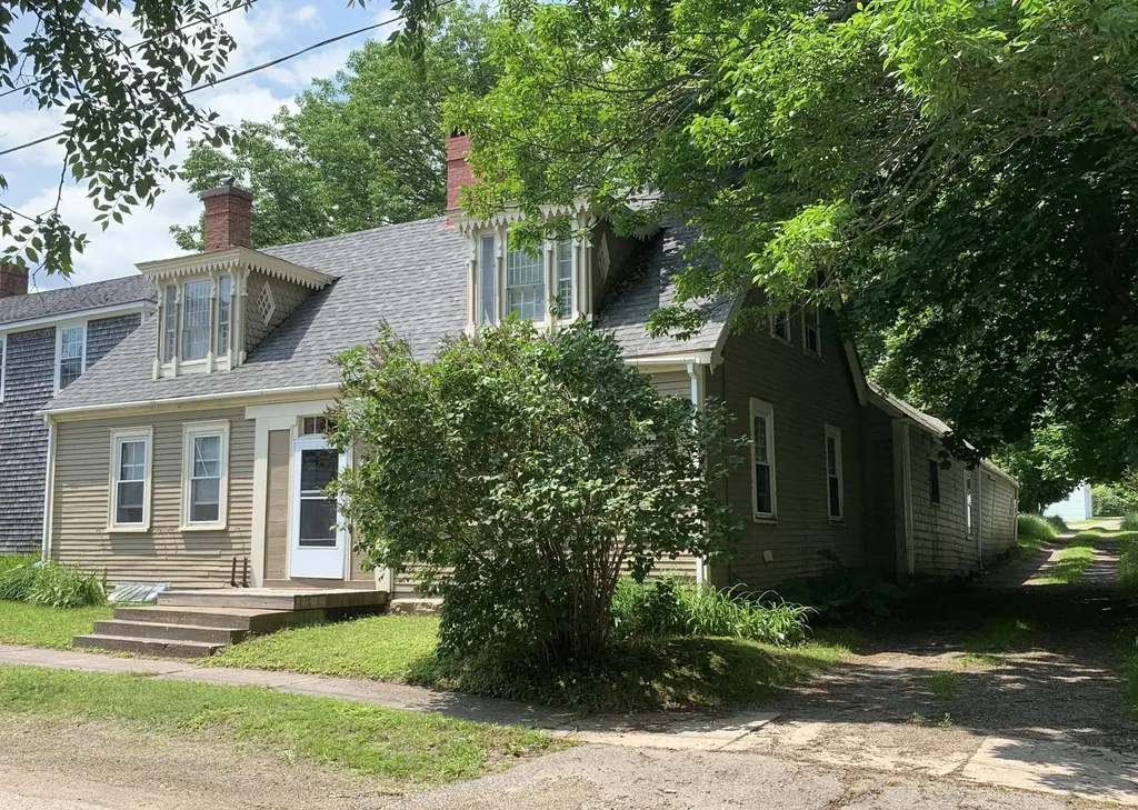 2 Elm Street Eastport ME 04631