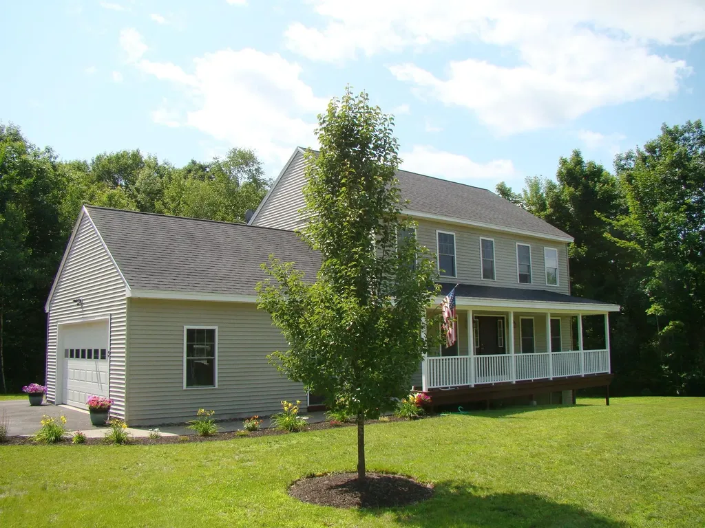3 Iris Drive Poland ME 04274